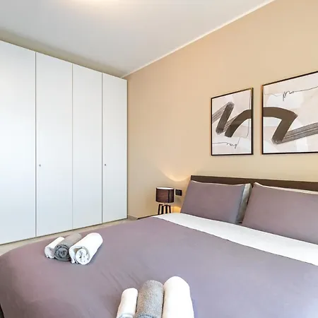 Large 5 Min From Hospital - Ac Apartamento