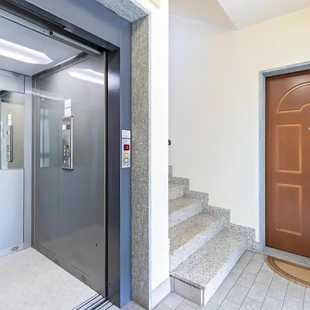 Large 5 Min From Hospital - Ac Apartamento
